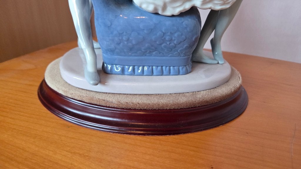 NAO (Lladro) groot porselein beeld "A Dream Come True", Enlèvement, Neuf, Humain