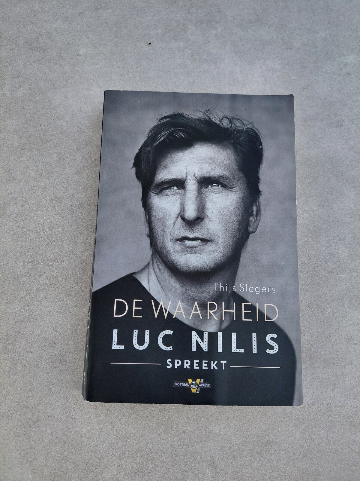 Biografie luc nilis zeer goed boek, Ophalen