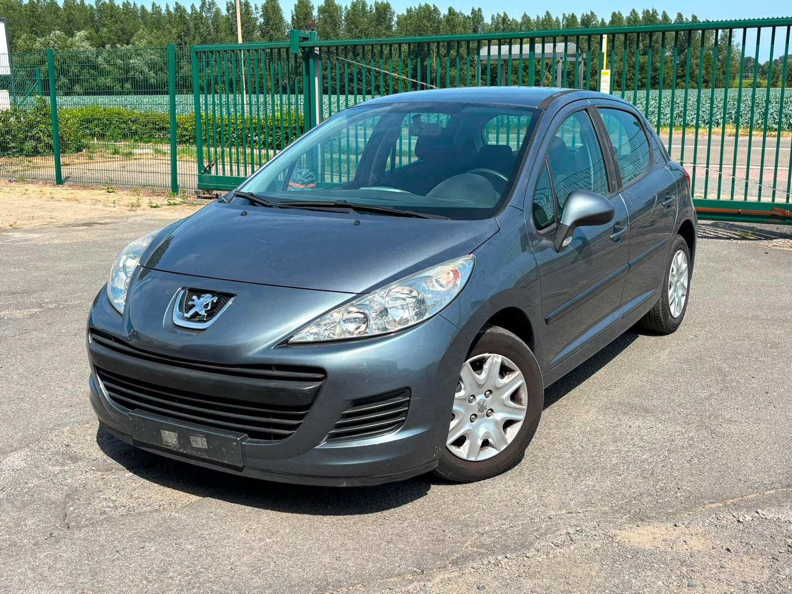 Peugeot 207 1.4 essence avec ct airco, Autos, Rétroviseurs électriques, Achat, 4 portes, Entreprise