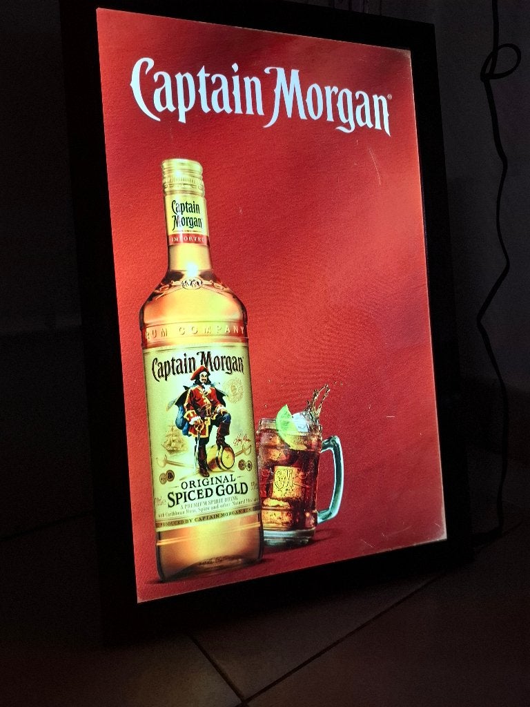 Lichtreclame Captain Morgan rum, Ophalen of Verzenden, Nieuw, Lichtbak of (neon) lamp