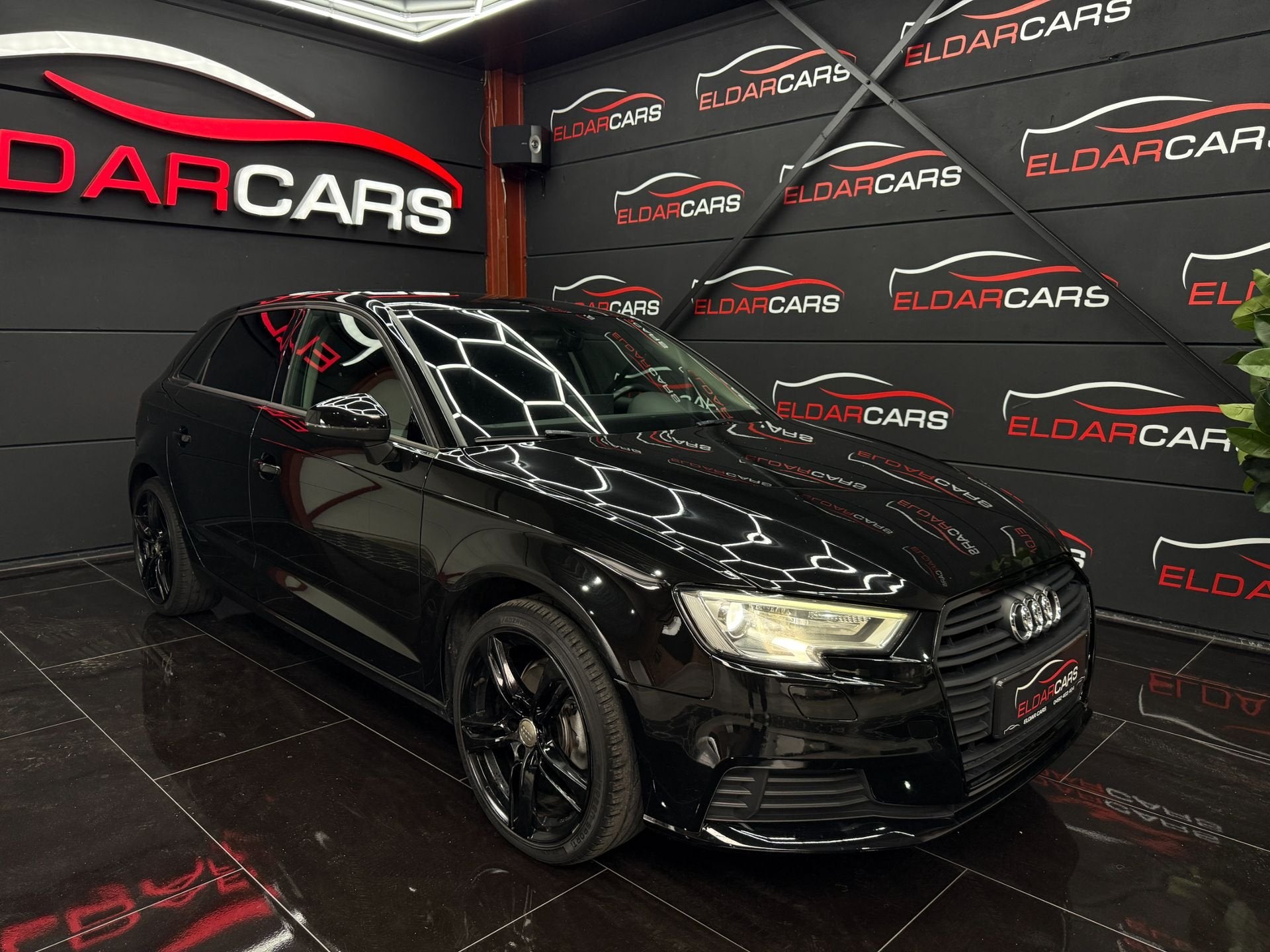 Audi A3 Sportback met Keuring voor Verkoop!, Auto's, Audi, Voorwielaandrijving, Gebruikt, Euro 6, Zwart