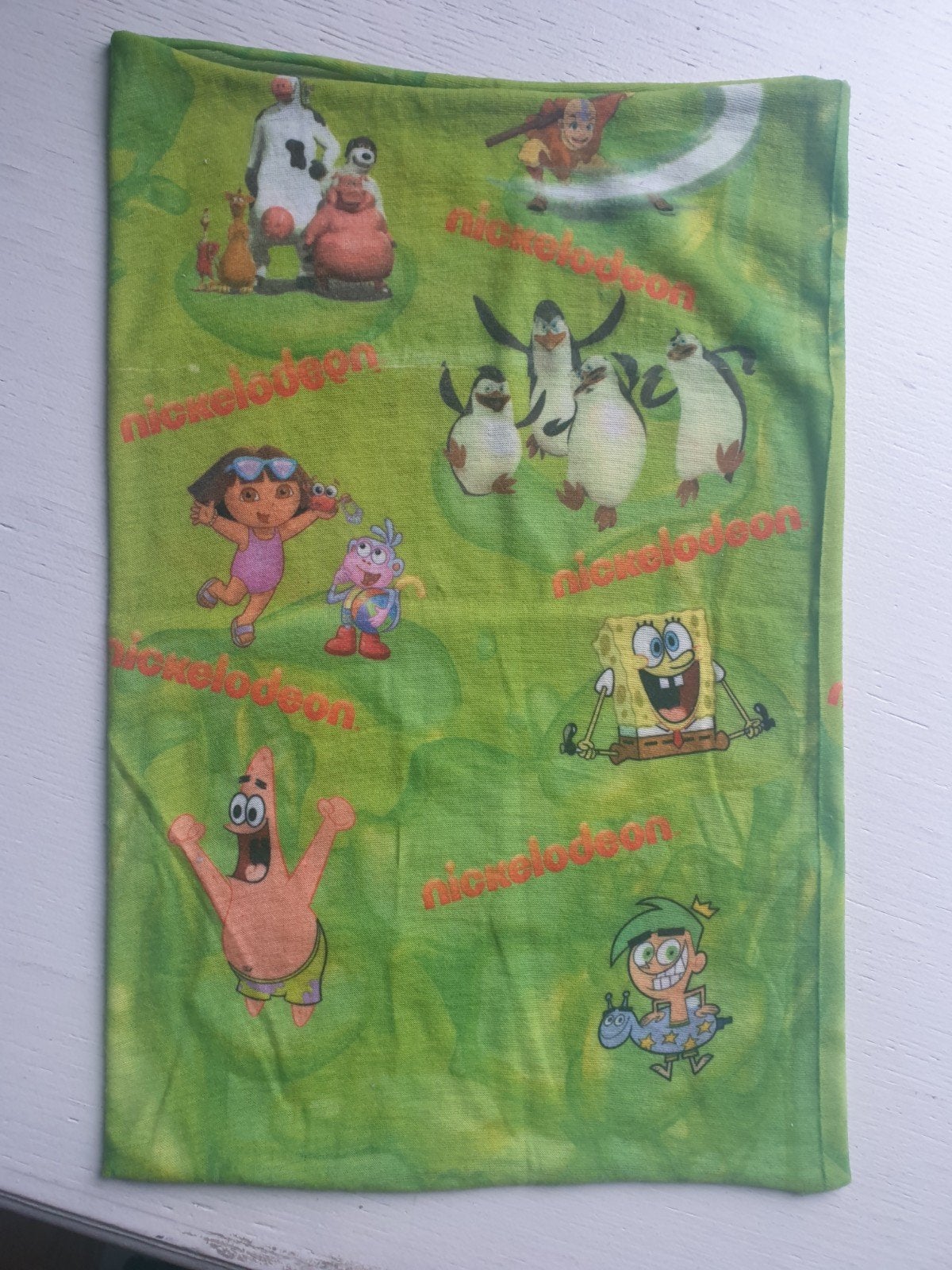 Nickelodeon buff

Nieuwprijs: 9,95 euro



Verzending mogeli, Ophalen of Verzenden