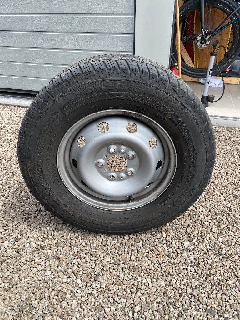 4 Stalen Velgen + 4 Banden 225/70 R15C, Camper / Bestelwagen, Auto-onderdelen, Banden en Velgen, Ophalen, 15 inch, Banden en Velgen