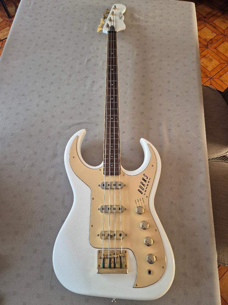 Burns LONDON BISON BASS, Ophalen
