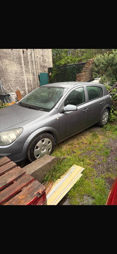 Opel astra 1.6essence 2004 pret à immatriculer avec carpass, Auto's, Stof, Zwart, Blauw, 5 deurs