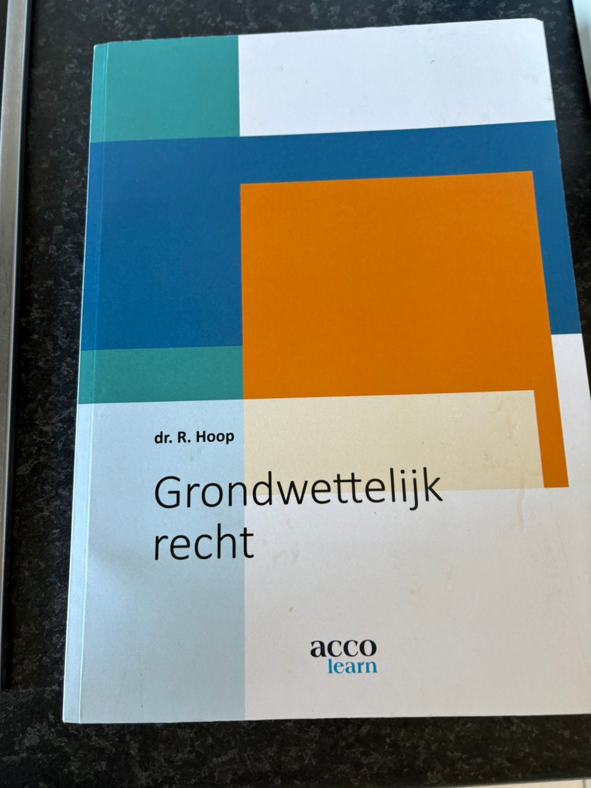 Grondwettelijk recht, Ophalen