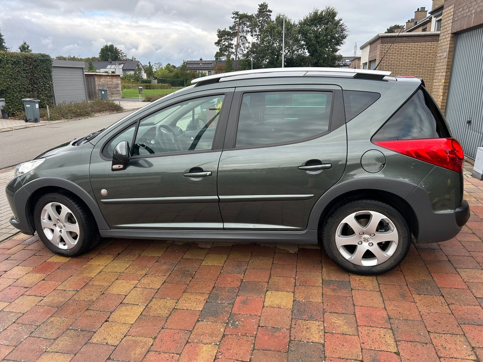 Peugeot 207 sw met weinig km gdst, Autos, Particulier, Achat