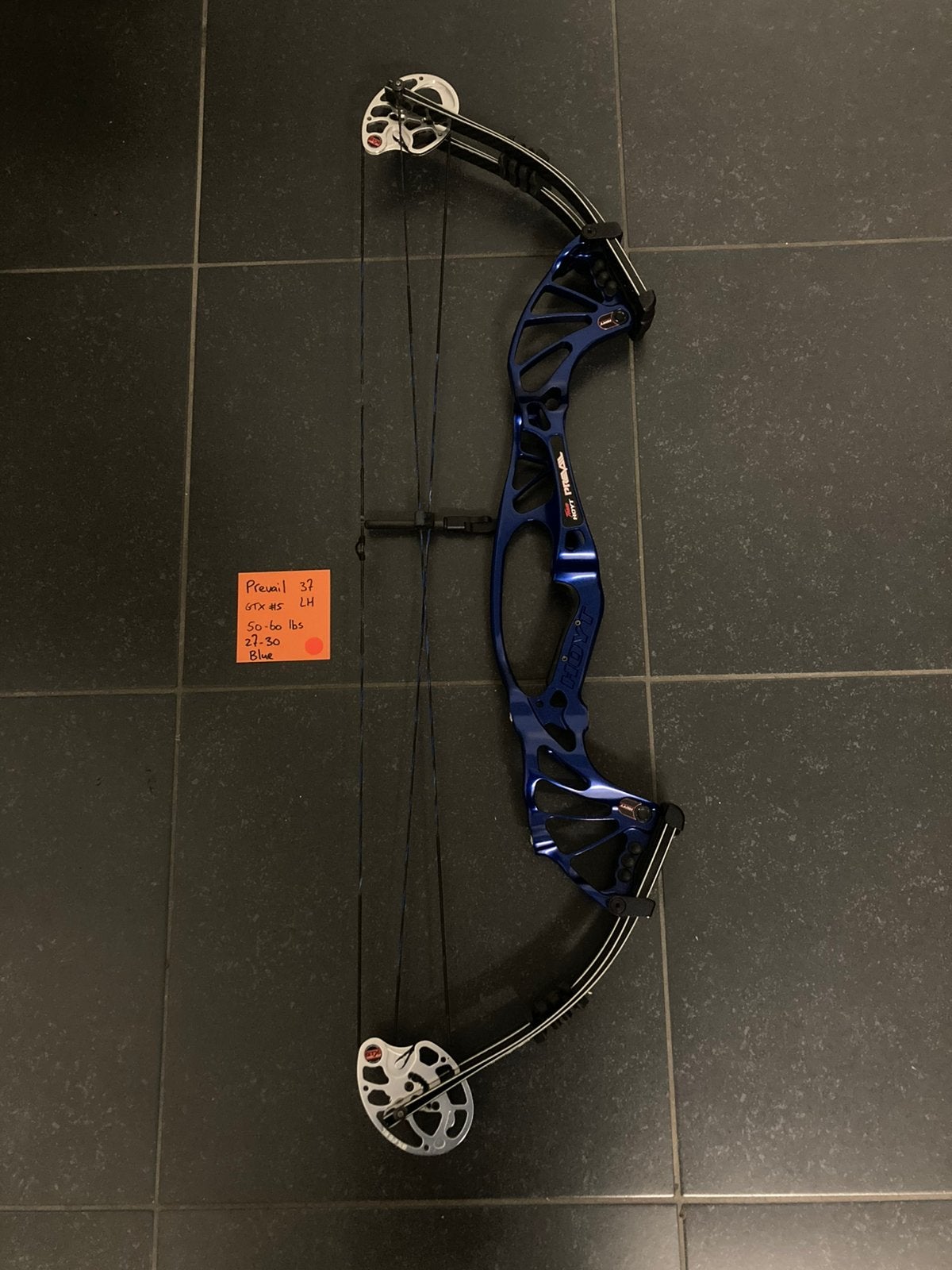 Hoyt Prevail 37 linkshandig, Sport en Fitness, Handboogschieten, Ophalen of Verzenden, Zo goed als nieuw