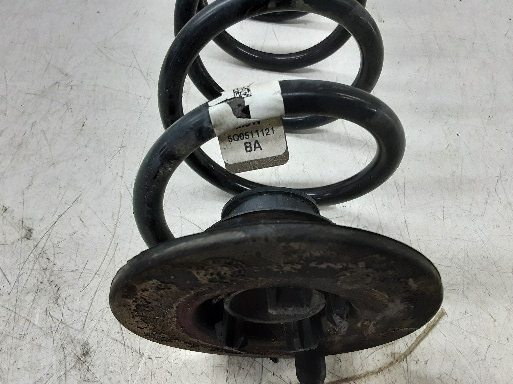 RESSORT DE SUSPENSION ARRIERE Audi A3 Limousine (8VS / 8VM), Mevr. I. Hauben, Audi, Utilisé, Rue de l'Espoir 34 34
4030  GRIVEGNÉE, BE