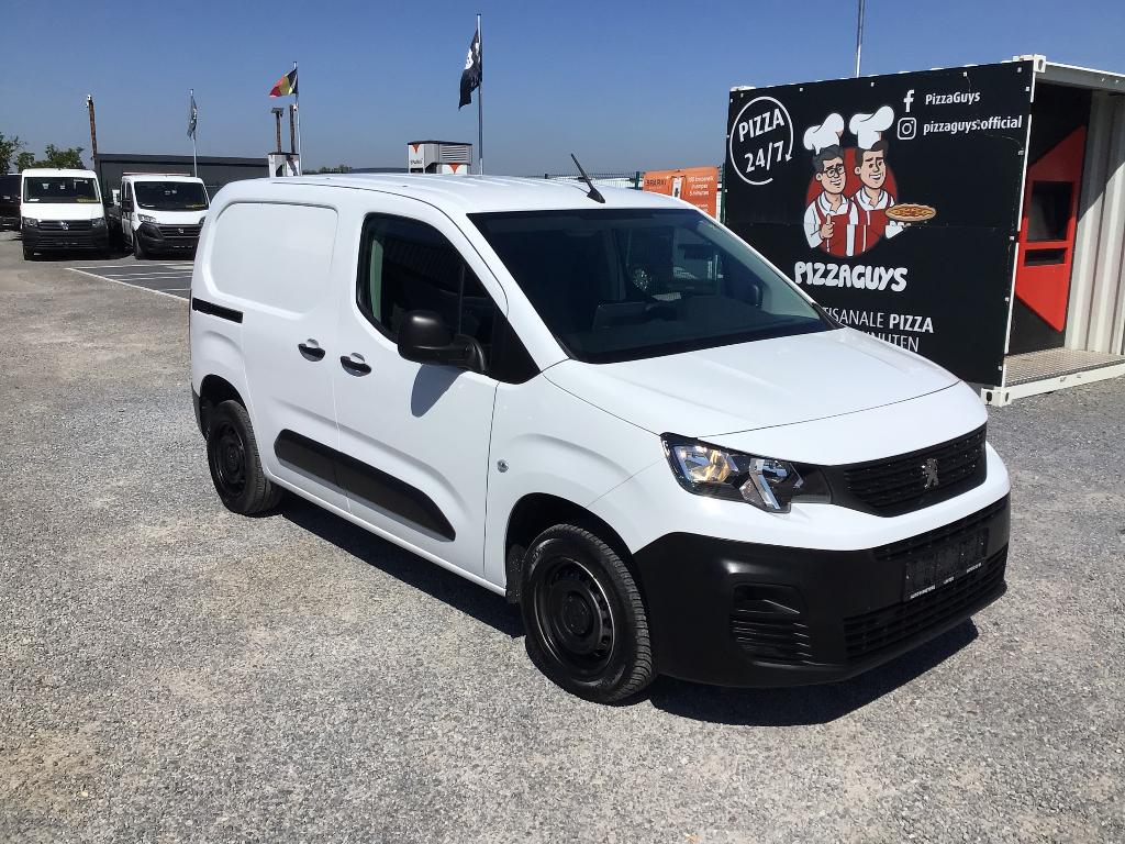 peugeot partner 100pk 2023 36000km 3plaatsen 13950e ex, Stof, 4 cilinders, Wit, Bedrijf
