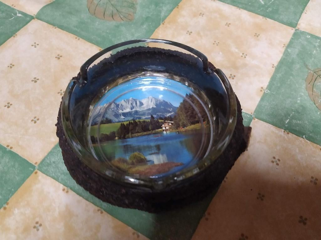 mooie sierstuk grote assenbak binnenzijde glas met tekening, Ophalen of Verzenden