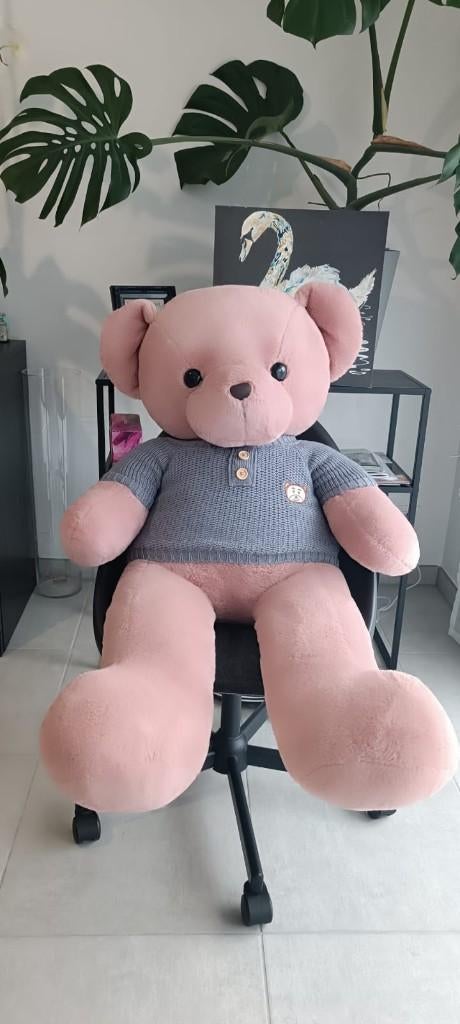 Ours en peluche rose en pull, Avec vêtements ou accessoires, Grand (plus de 80 cm), Enlèvement, Ours