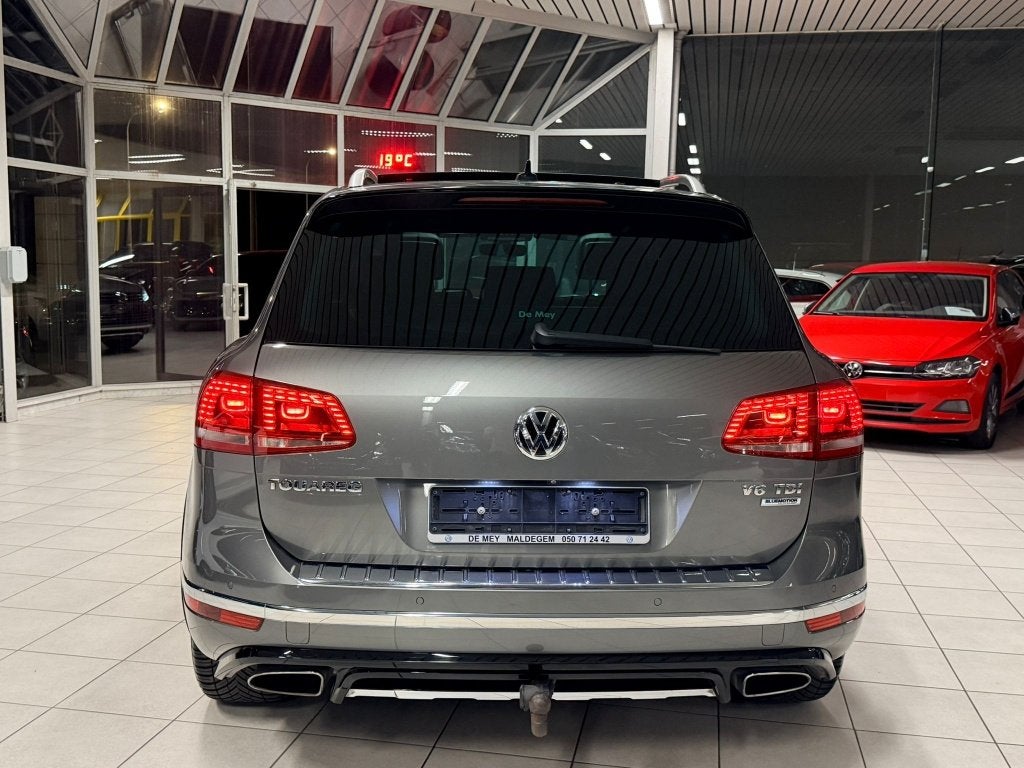 VW Touareg R-Line 4x4 Automatique 3.0TDI V6 150kW Euro 6b, Autos, Cuir, Achat, Euro 6, Carnet d'entretien