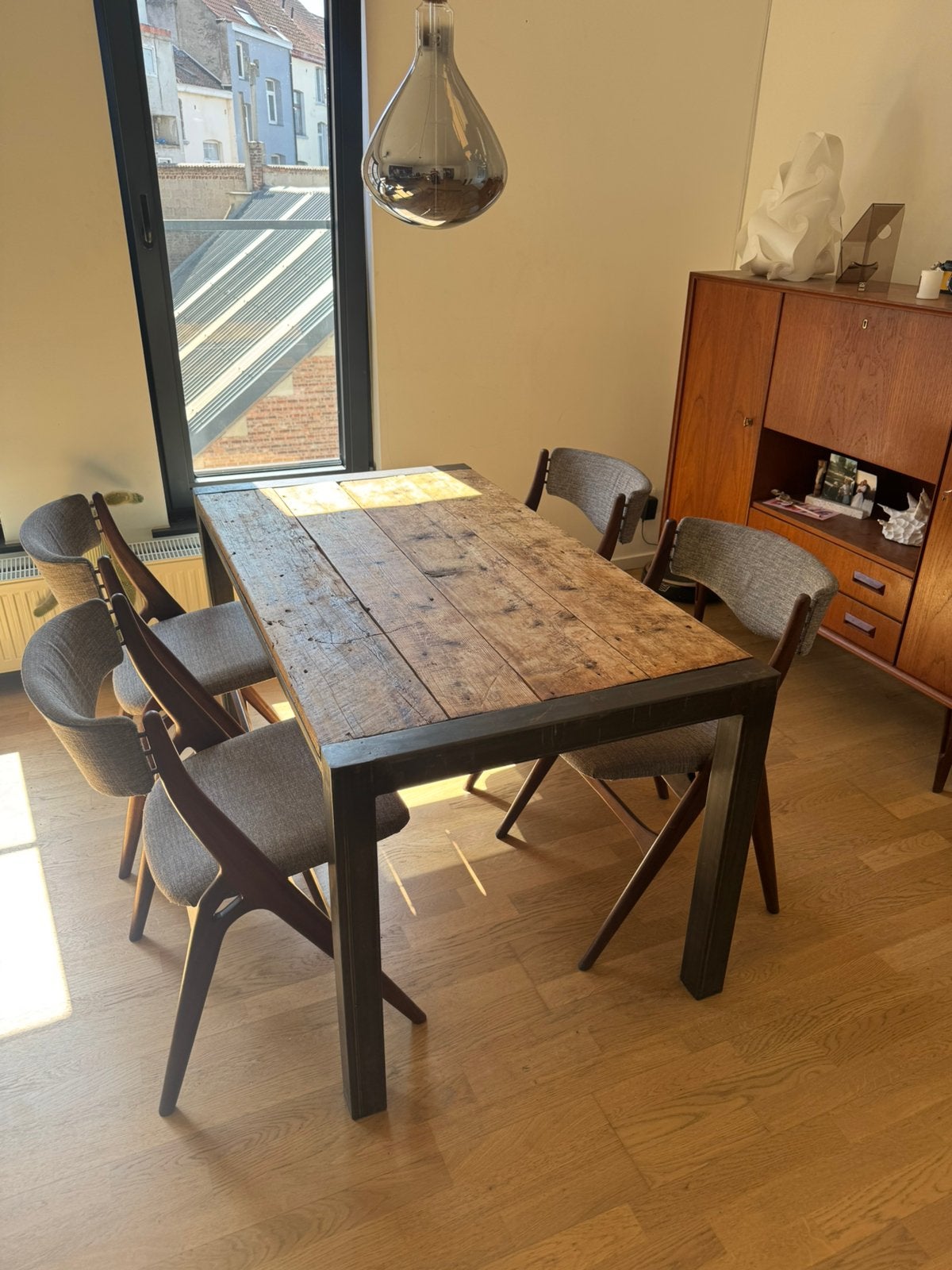 Industriële eettafel – metalen frame met steigerhouten blad, Huis en Inrichting, Tafels | Eettafels, Gebruikt, 50 tot 100 cm, 100 tot 150 cm