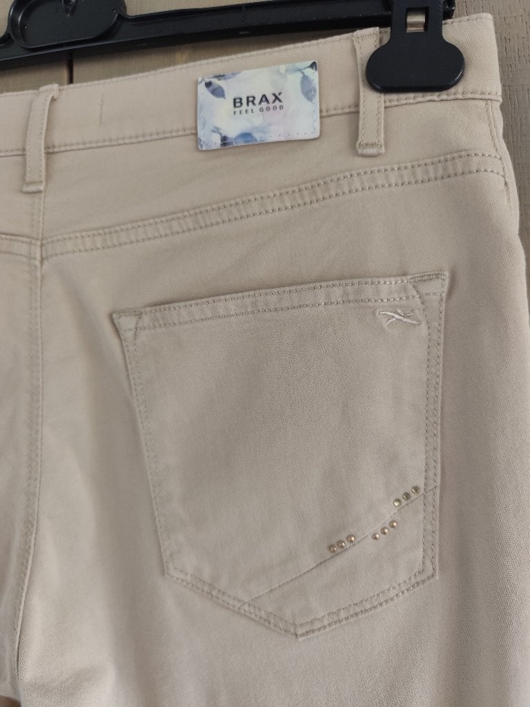 Damesbroek Brax, maat 38, Kleding | Dames, Broeken en Pantalons, Maat 38/40 (M), Brax, Beige, Ophalen of Verzenden