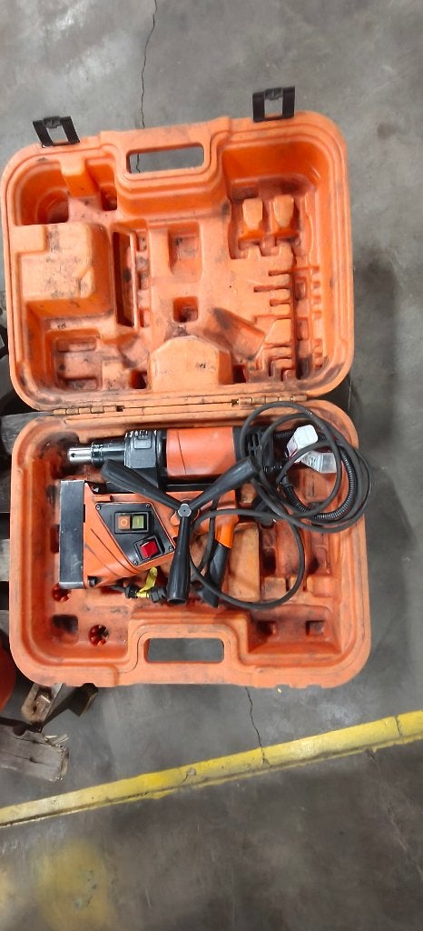 Perceuse magnétique automatique, Bricolage & Construction, Enlèvement ou Envoi, Utilisé, 600 watts ou plus, Perceuse