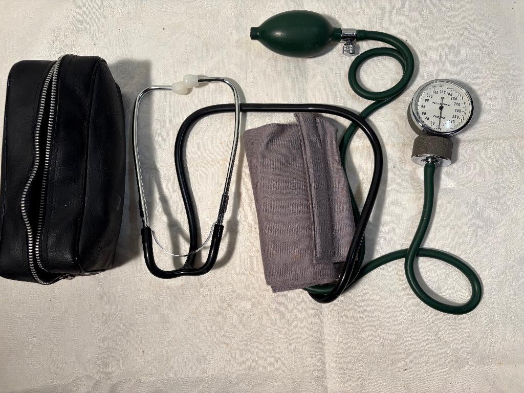 Tensiomètre manuel avec stéthoscope + étui – kit complet, Divers, Enlèvement