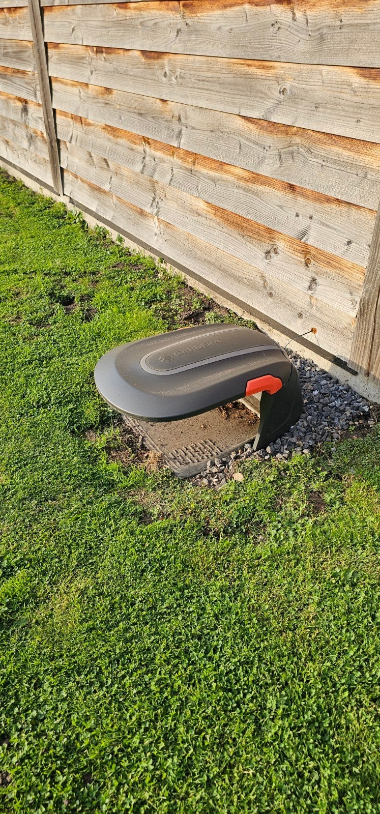 Gardena garage + laadstation voor maairobot., Tuin en Terras, Ophalen