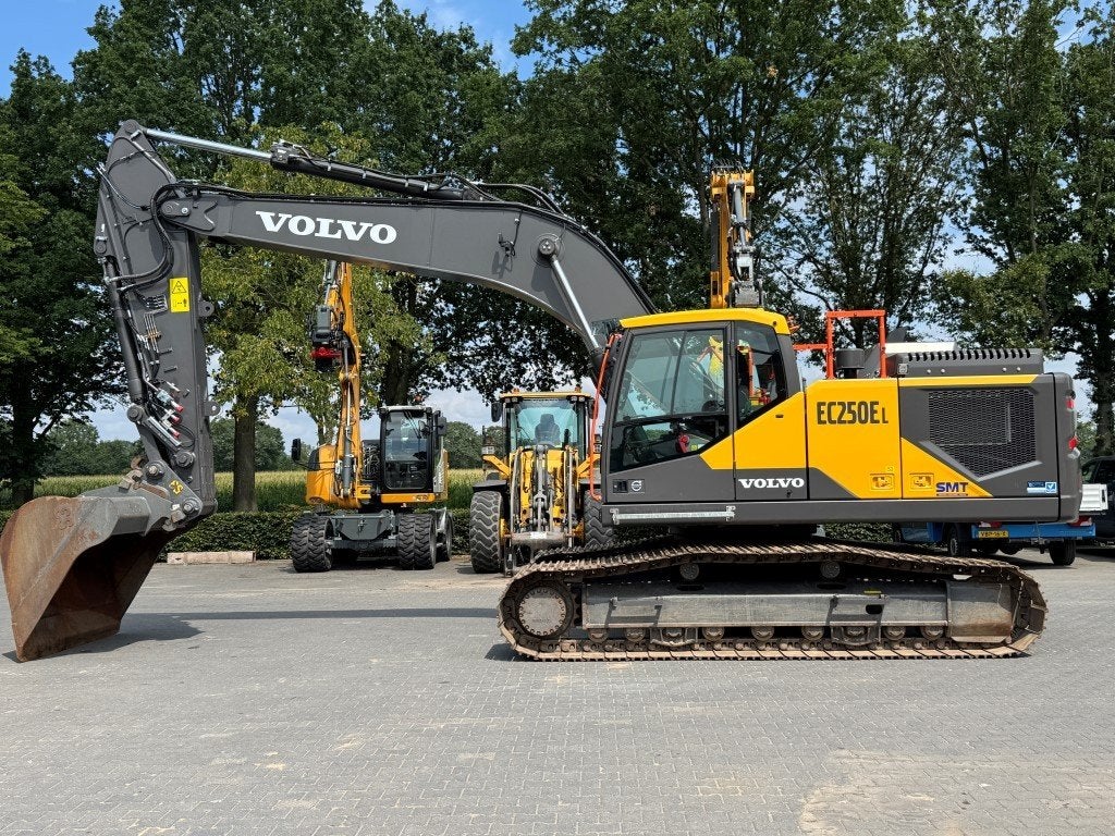 Volvo EC250EL 900 UUR NIEUW STAAT !!, Ophalen, Graafmachine