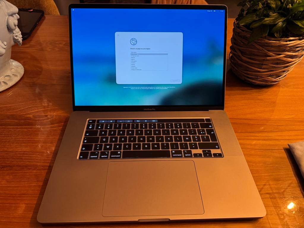 MacBook Pro 2019 2,6 i7 , 16 gigas ram.500gb ssd, Computers en Software, Apple Macbooks, Ophalen of Verzenden, Zo goed als nieuw