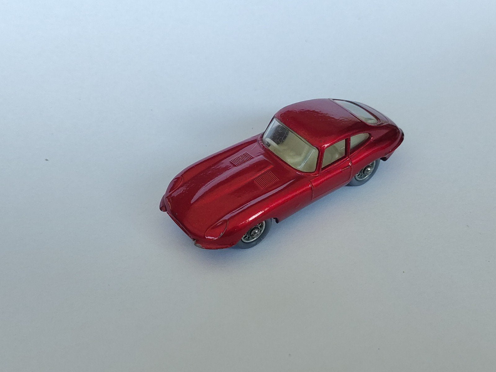 Lesney Jaguar E type #32, Hobby & Loisirs créatifs, Enlèvement ou Envoi, Matchbox
