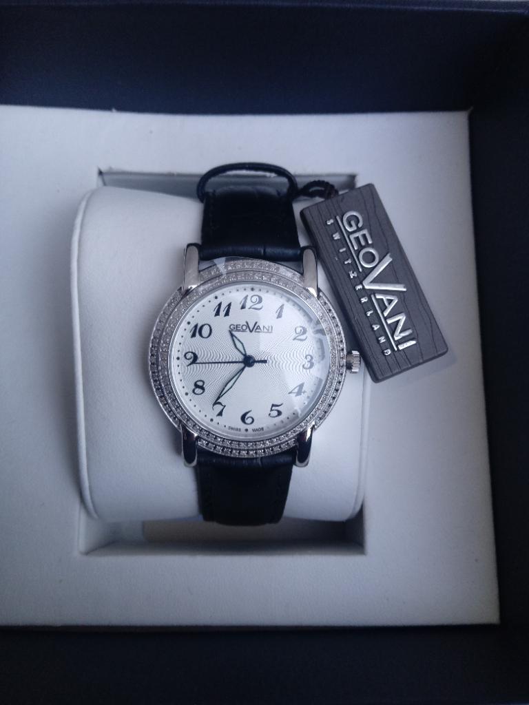 NOUVELLE montre luxe suisse Geovani pour femmes 122 diamants, Autres marques, Enlèvement ou Envoi, Cuir, Neuf
