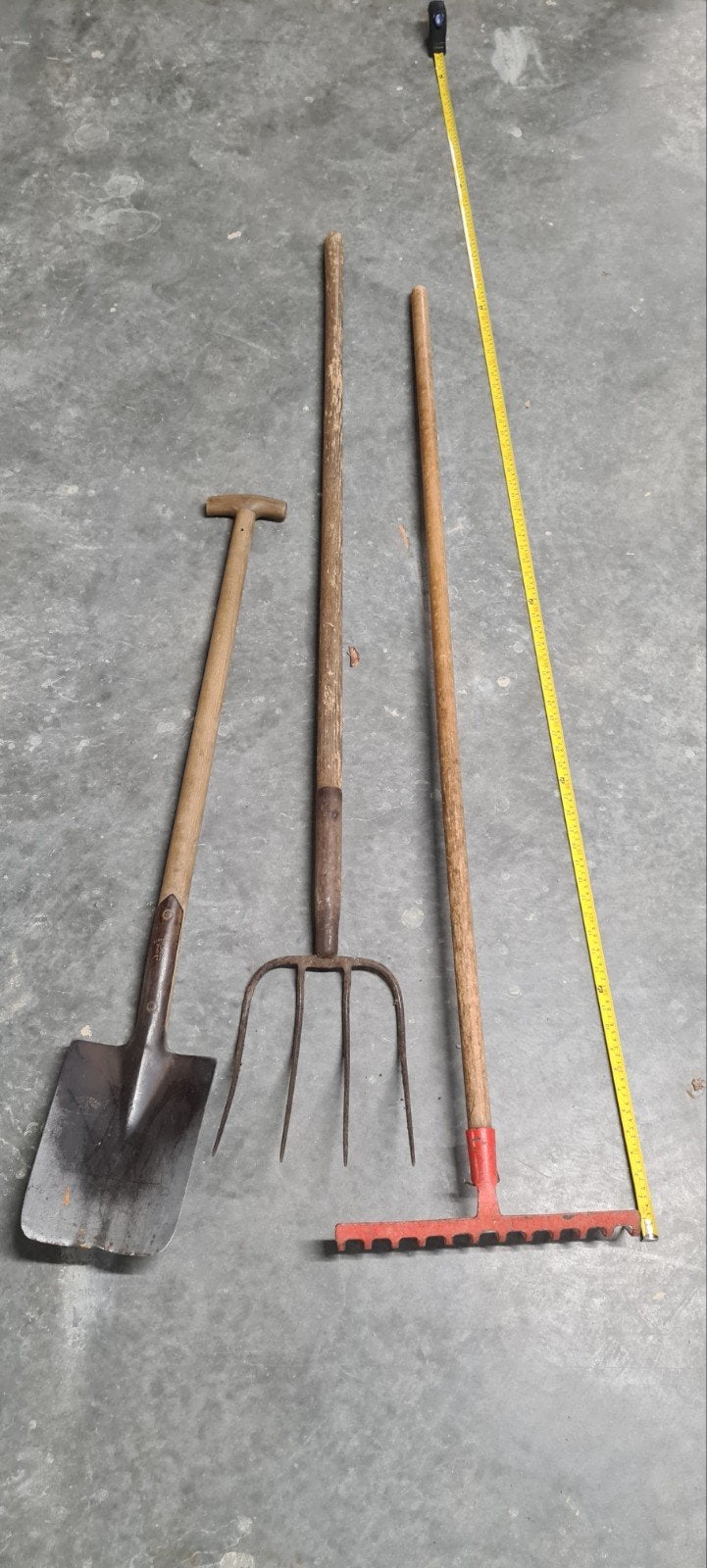 Outils de jardinage - râteau à bêche et ceinture, Jardin & Terrasse, Outils à main, Enlèvement, Râteau