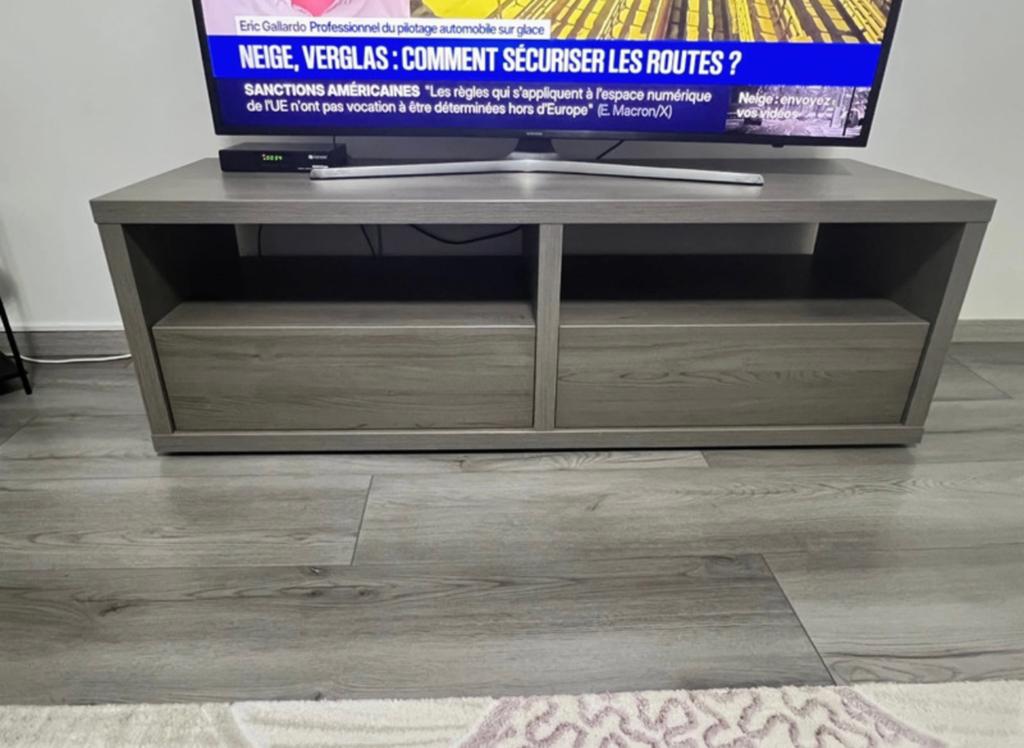 Meuble tv gris moderne, Maison & Meubles, Armoires | Mobilier de télévision, Neuf, Enlèvement