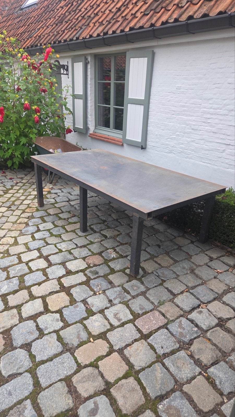 zware ijzeren tafel/lastafel, Ophalen