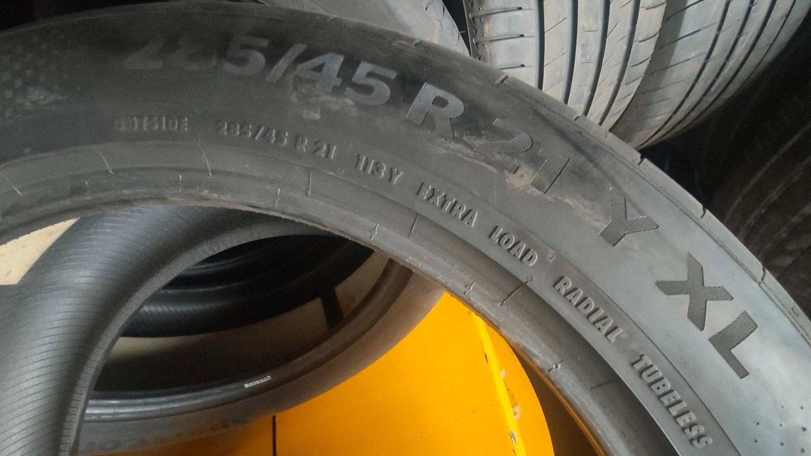 285/45r21 continental 80€ l'unité avec montage et équilibrag, Enlèvement ou Envoi