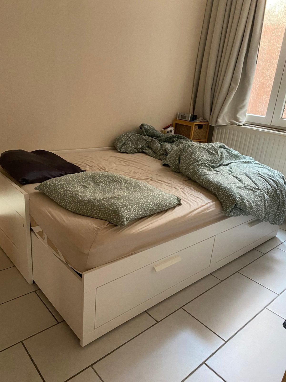 Lit banquette extensible BRIMNES avec matelas 2x70 et alèse, Enlèvement, Comme neuf