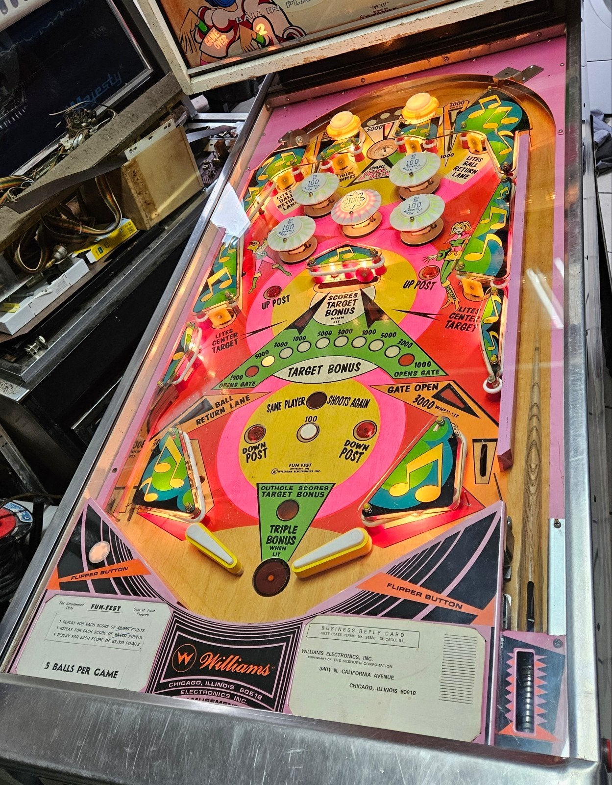 Flipper williams fun fest révisé garanti 1 an, Collections, Machines | Flipper (jeu), Mécanique, Flipper (jeu), Comme neuf, Williams