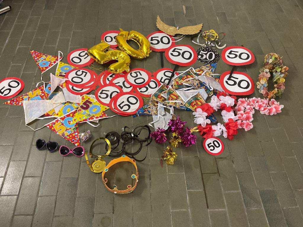 Feestdecoratie 50 jaar, Ophalen, Gebruikt, Versiering