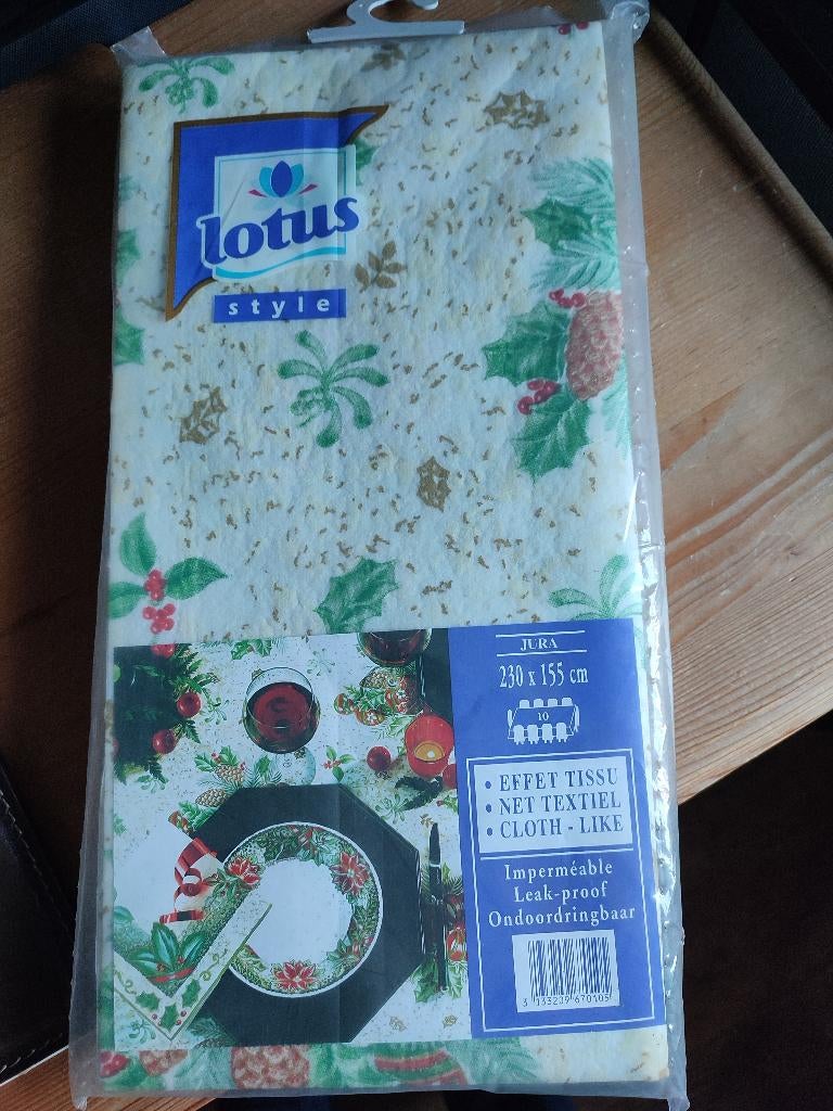 Lot de serviettes de table et nappes en papier, Enlèvement, Comme neuf