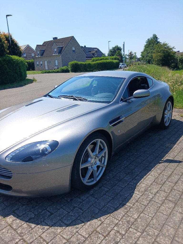 Aston Martin. 6 versnellingen 4.3. V8., Auto diversen, Overige Auto diversen, Ophalen