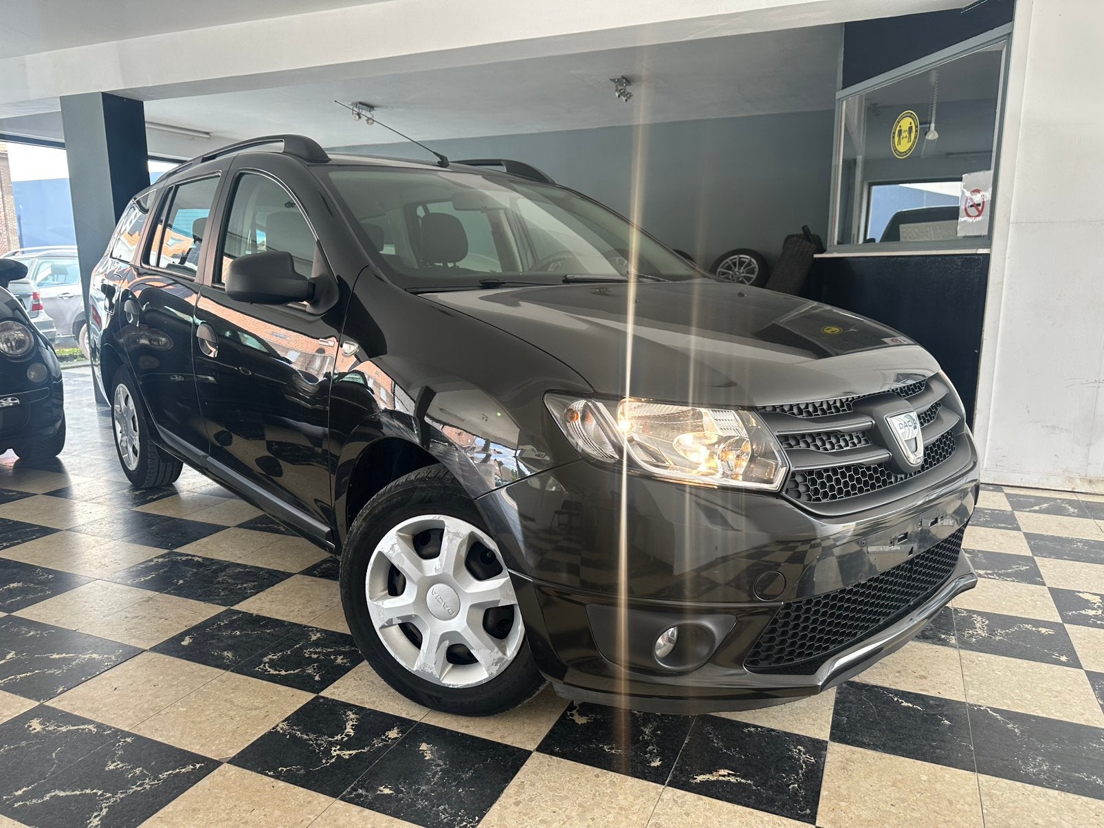 Dacia Logan MCV SCe 1.2i Euro 6b *86000 km*, Autos, USB, Euro 6, Entreprise, Boîte manuelle
