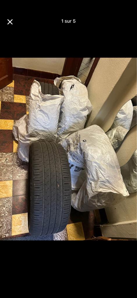 Pneu été Continental 225/45 R18, Neuf, Pneus été, Véhicule utilitaire, Enlèvement