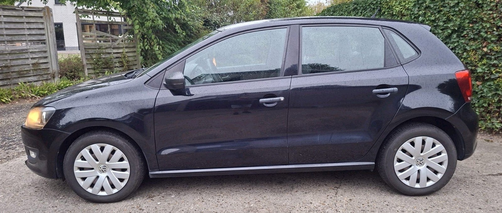 vw polo 16tdi 205mkm 2011. clima ctok 3300€vw polo

1600 tdi, Autos, Euro 5, Boîte manuelle, 5 portes, Particulier
