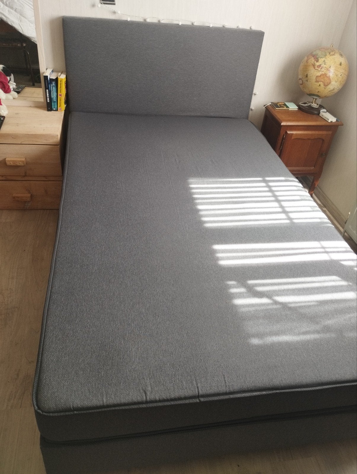 Bed 120x200 (boxspring), Huis en Inrichting, Ophalen, Gebruikt, Landelijk modern, Twijfelaar