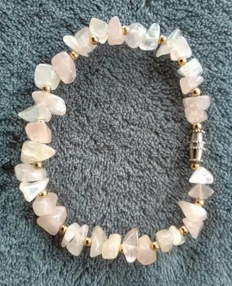 Armband met roze kwarts, Ophalen of Verzenden, Nieuw, Roze, Overige materialen