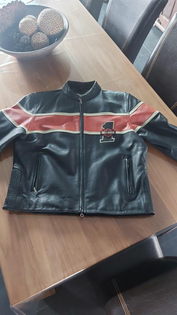 Lederen Harley-Davidson jas, Motoren, Ophalen