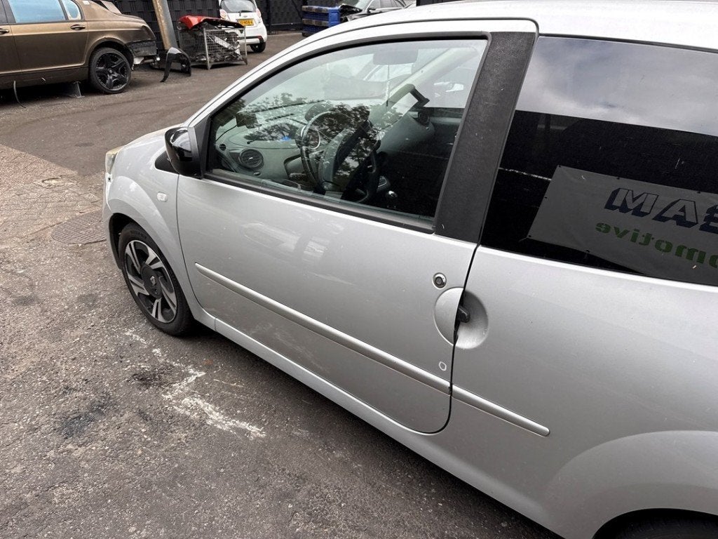 PORTE AVANT GAUCHE Renault Twingo II (CN) (01-2007/09-2014), Renault, Utilisé, Peter-Huppertz-Straße 5
51063  Köln, DE, Porte