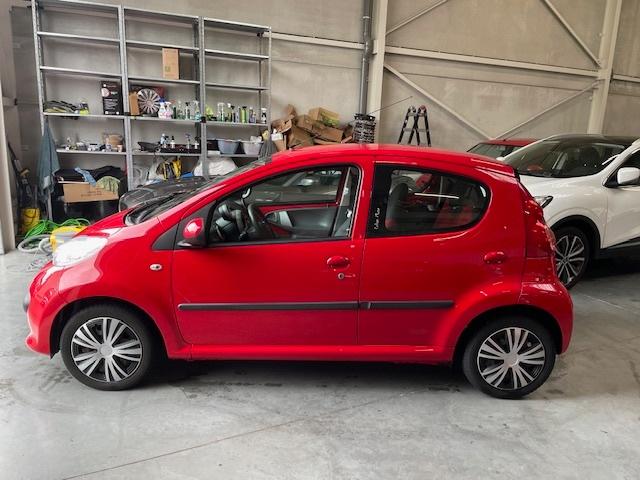 Peugeot 107 1.0I Urban Move, 87193 KM, 5 portes, Autos, Peugeot, Rouge, Achat, Entreprise, 5 portes