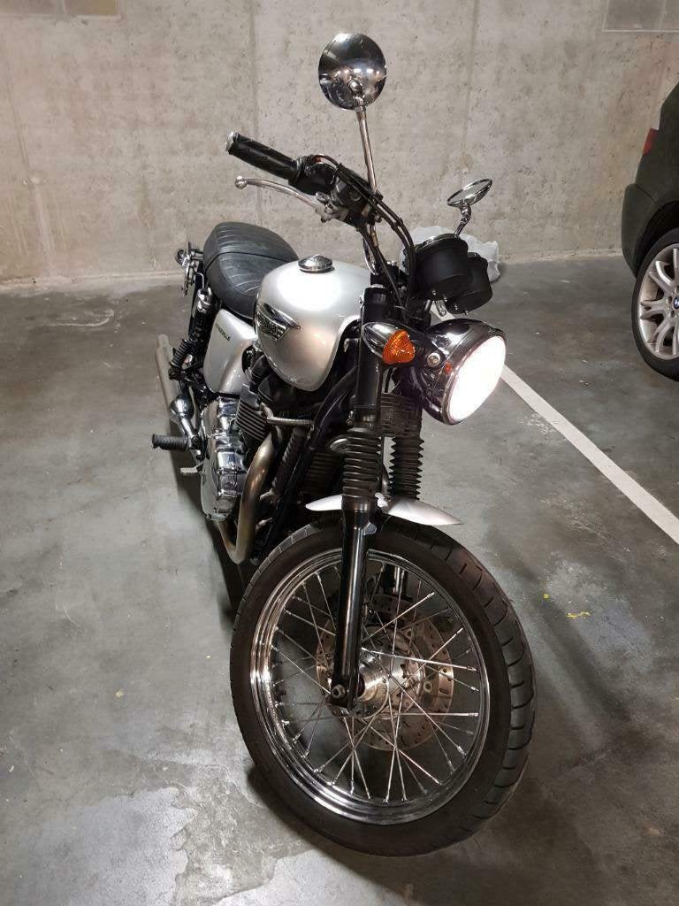 Triumph Bonneville T100 (REDUCTION PRIX!), 2 cylindres, Particulier, 893 cm³, Naked bike