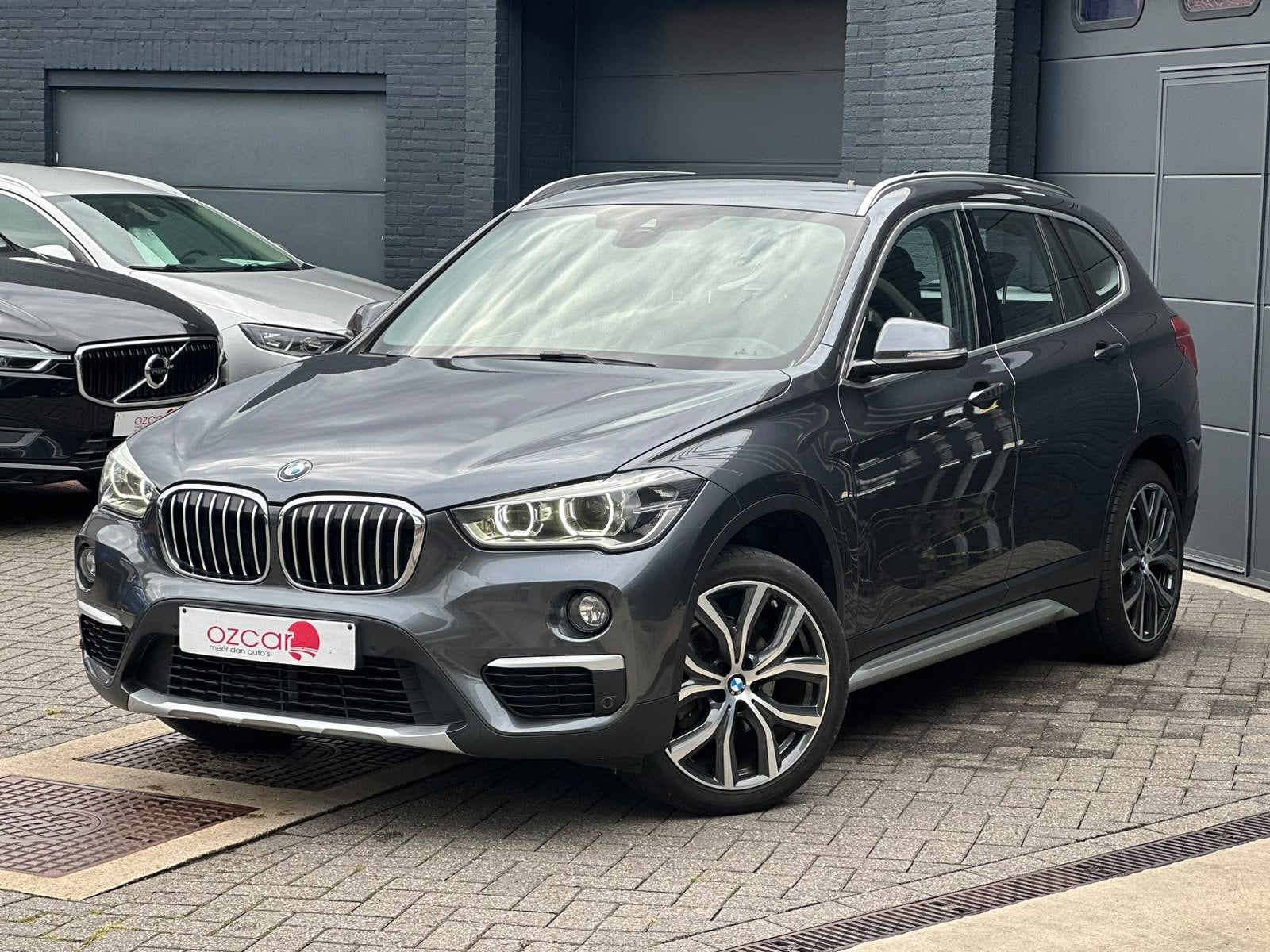 BMW X1 sDrive18i 136 PK AUTOMAAT /Topstaat/ *1JGarantie*, Autos, Argent ou Gris, Entreprise, Garantie prolongée, Noir