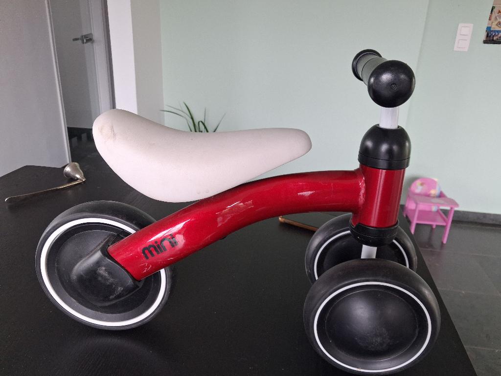 eerste kinder loopfiets, Fietsen en Brommers, Ophalen, Zo goed als nieuw