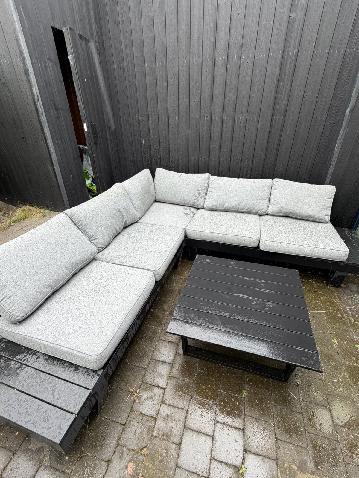 Buiten lounge, Ophalen, Zo goed als nieuw