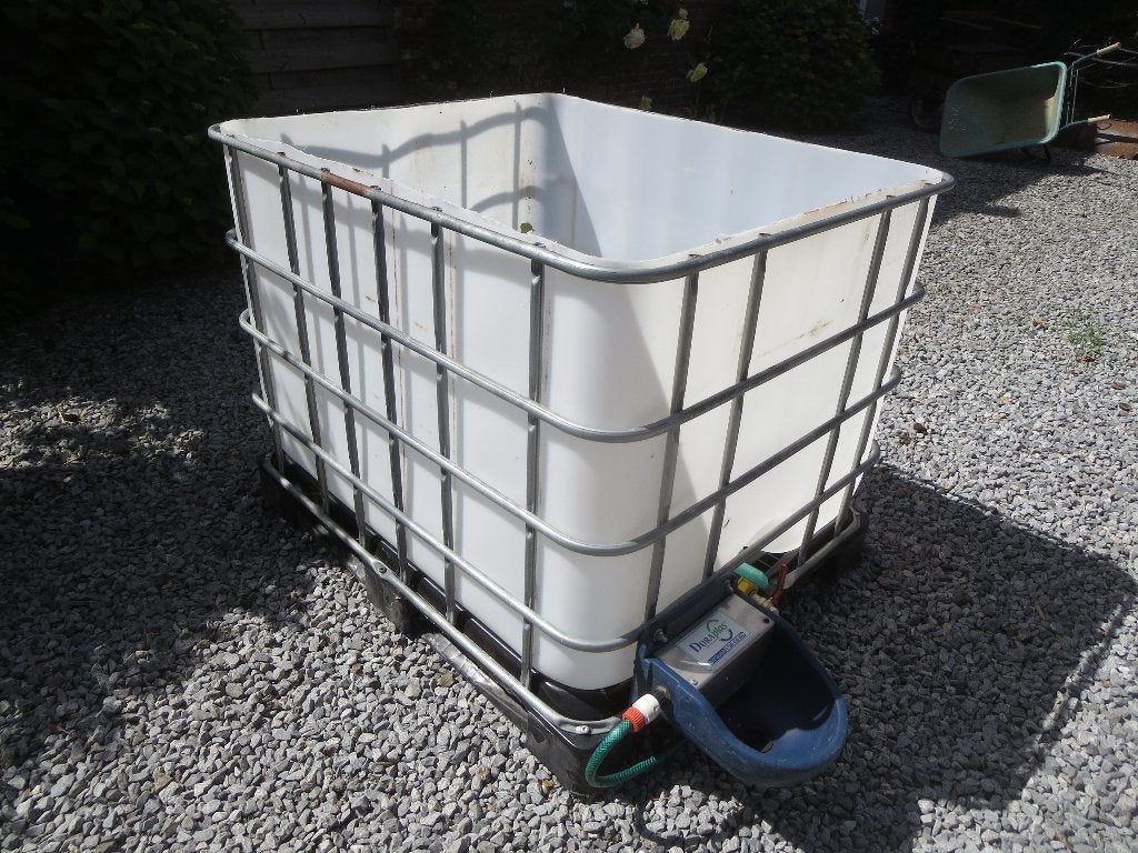citerne à eau avec abreuvoir, Jardin & Terrasse, Enlèvement, Utilisé
