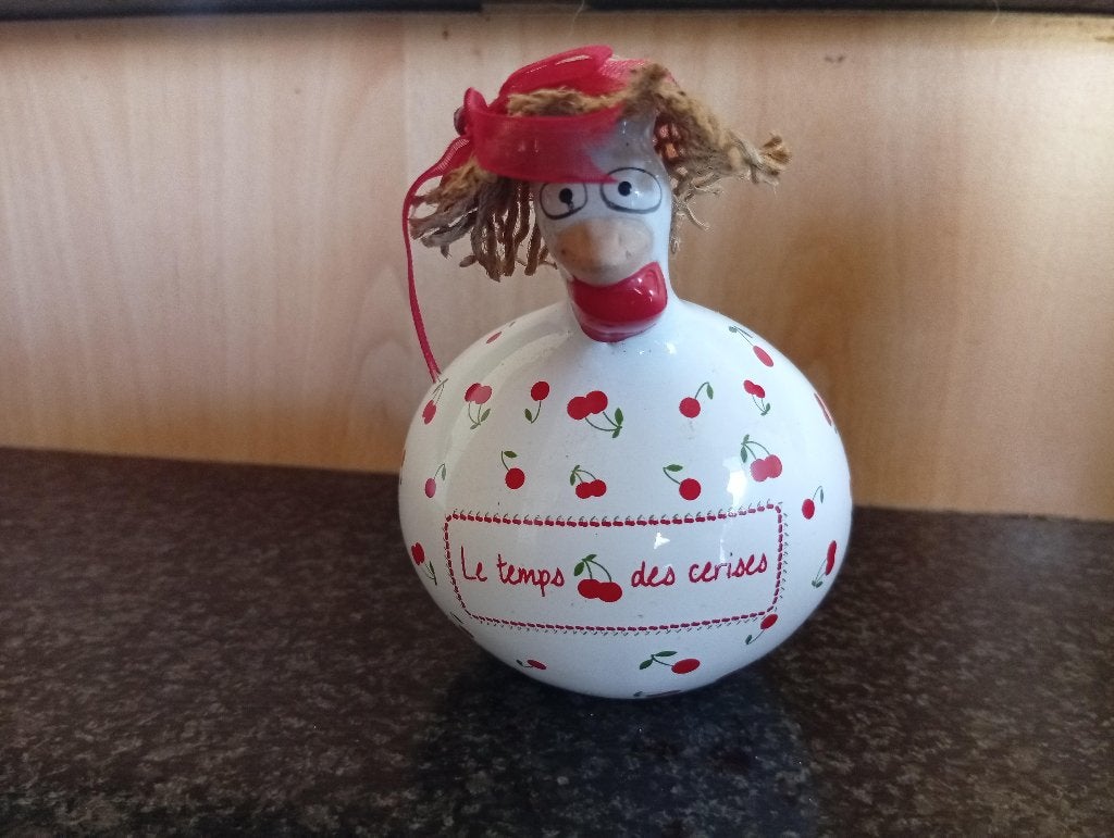 1 petite poule en porcelaine, Enlèvement ou Envoi, Neuf, Porcelaine, Statue(s)