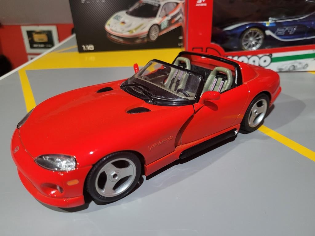 Dodge viper 1:18, Ophalen of Verzenden